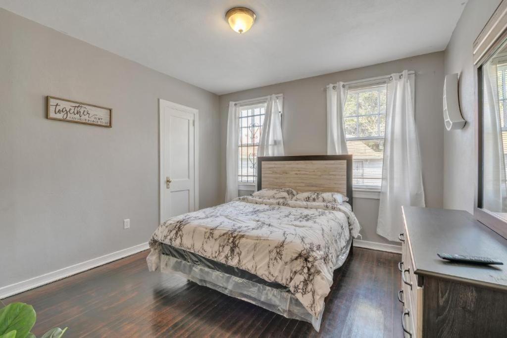 Comfy Pet Friendly Home In Jacksonville Mins To Downtown'S Exteriér fotografie